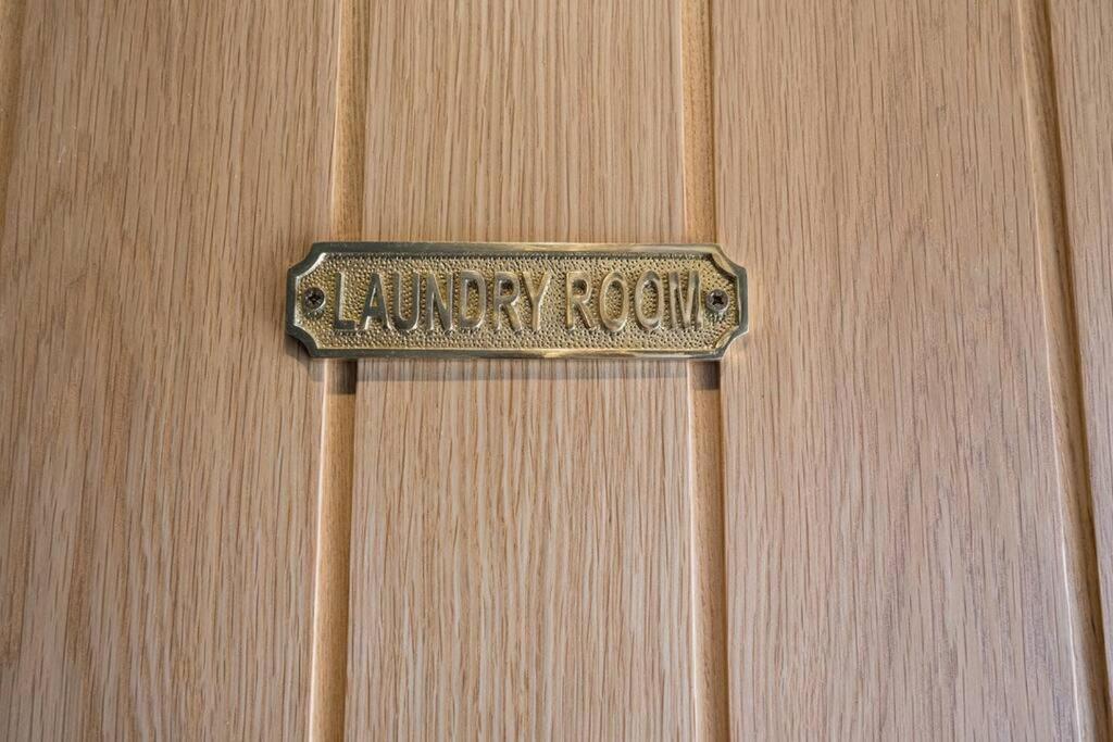 The Lettered Board Apartments Pickering Extérieur photo